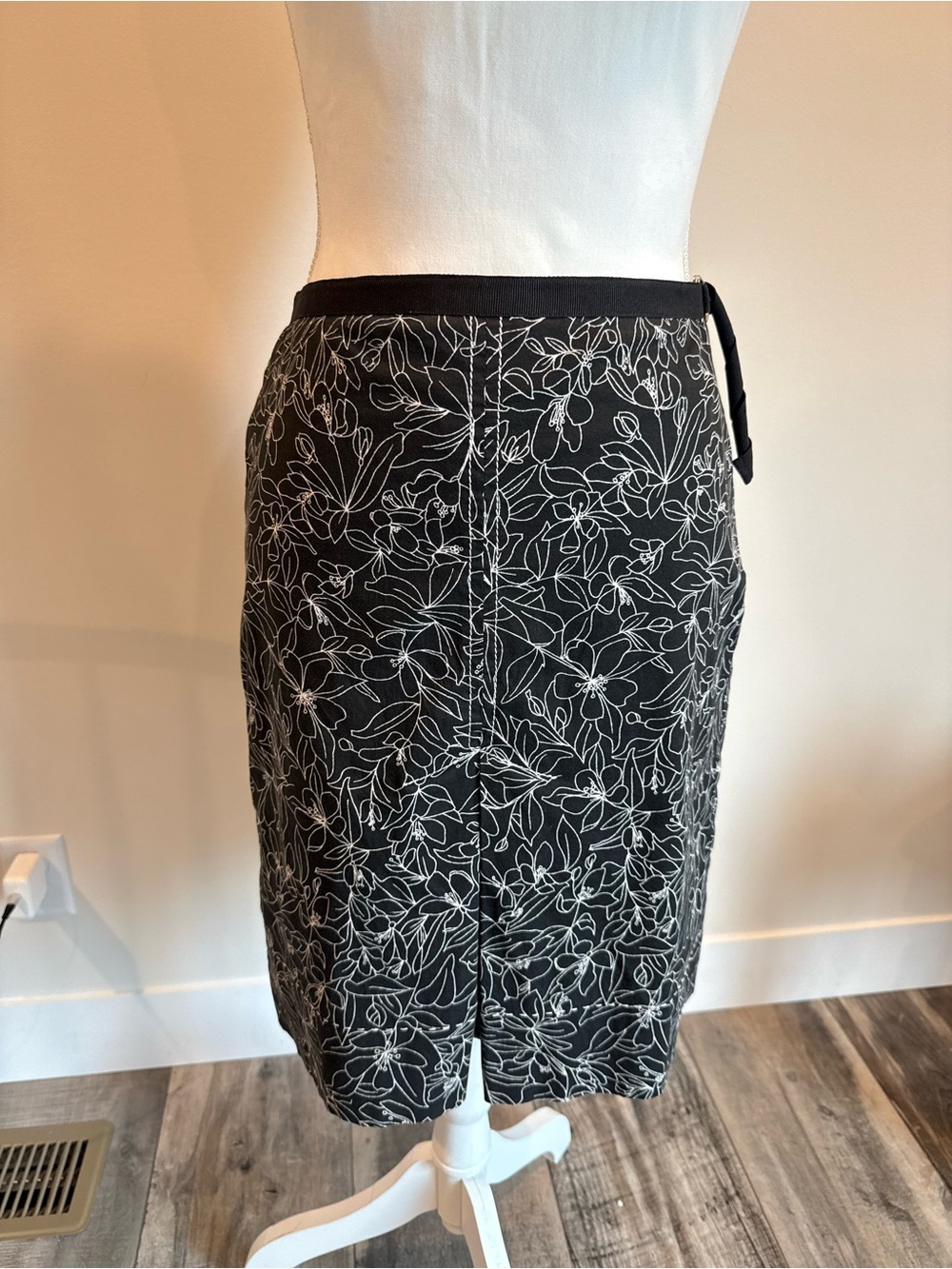 BCBGMaxAzria Black Skirt with White Floral Linework